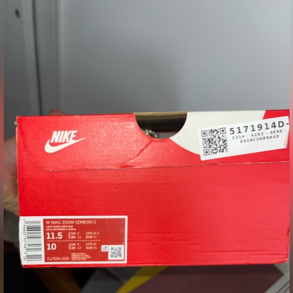 Nike Zoom Vomero 5 ’Light Bone’